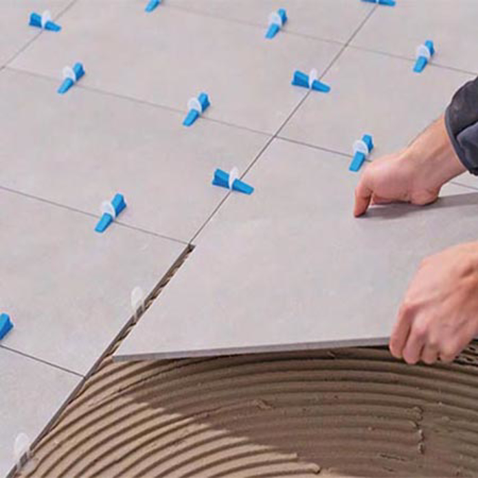 Slika Spone nivelatori 1.5 mm – set 100 kom za ravno polaganje pločica